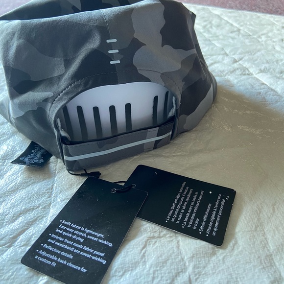 Running hat (( brand new )). - Picture 6 of 7